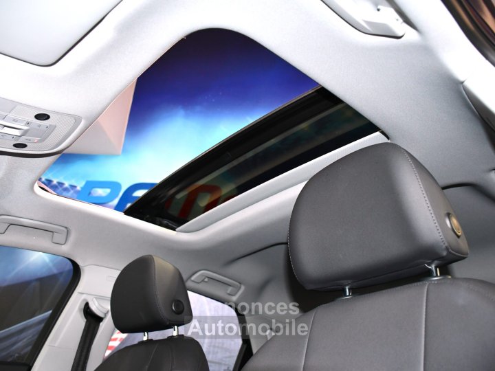 Audi Q3 Sportback Design Luxe 35 TDI 150 Quattro S-Tronic GPS ACC Attelage Cuir Hayon Pré Sense Virtual TO Lane JA 19 - 14