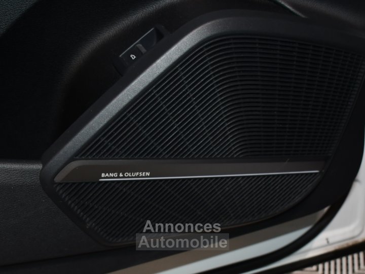 Audi Q5 S-Line 40 TDI 190 Quattro GPS Virtual Bang Olufsen Vebasto Pré Sense Drive Magnétic Ride Attelage JA 20 - 12