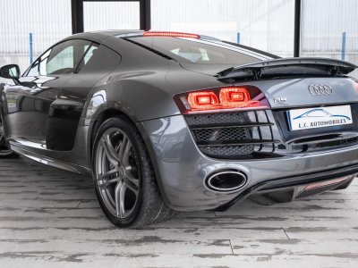 Audi R8 Quattro 52 V10 FSI 525   - 2