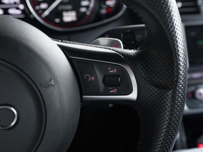 Audi R8 Quattro 52 V10 FSI 525   - 18