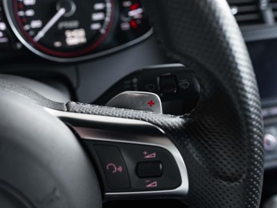 Audi R8 Quattro 52 V10 FSI 525   - 19