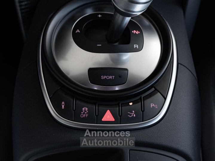 Audi R8 Quattro 52 V10 FSI 525 - 25