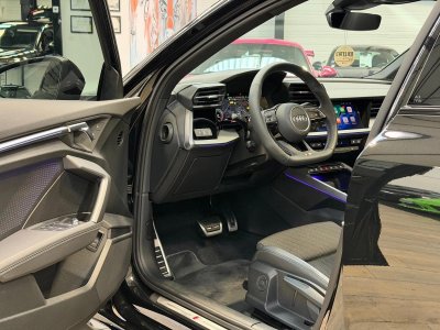 Audi A3 IV (2) Berline 15 35 TFSI Mild Hybrid 150 S Line S Tronic 7 1° Main FR Options%2B%2B%2B a - 7