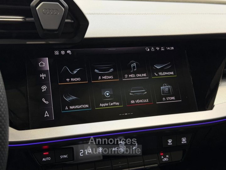 Audi A3 IV (2) Berline 15 35 TFSI Mild Hybrid 150 S Line S Tronic 7 1° Main FR Options%2B%2B%2B a - 15