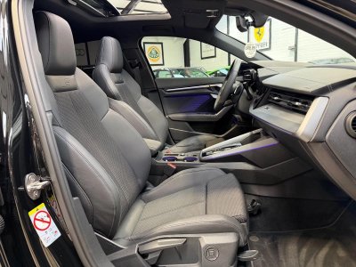 Audi A3 IV (2) Berline 15 35 TFSI Mild Hybrid 150 S Line S Tronic 7 1° Main FR Options%2B%2B%2B a - 18