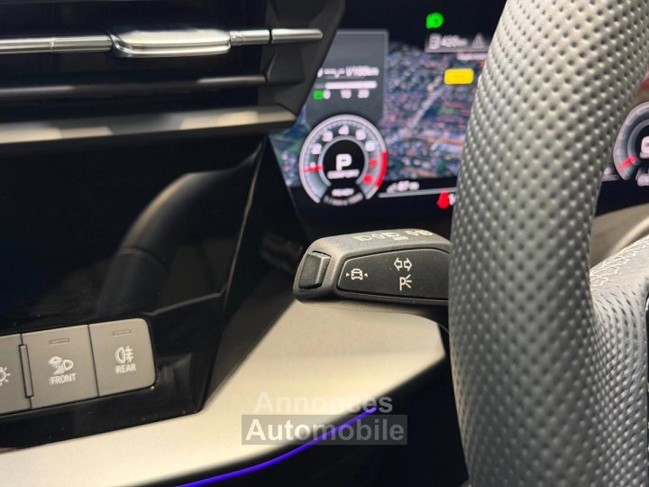 Audi A3 IV (2) Berline 15 35 TFSI Mild Hybrid 150 S Line S Tronic 7 1° Main FR Options%2B%2B%2B a - 27