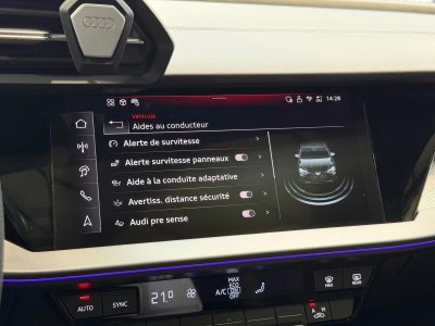 Audi A3 IV (2) Berline 15 35 TFSI Mild Hybrid 150 S Line S Tronic 7 1° Main FR Options%2B%2B%2B a - 28
