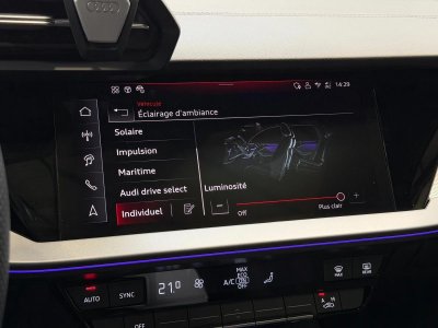 Audi A3 IV (2) Berline 15 35 TFSI Mild Hybrid 150 S Line S Tronic 7 1° Main FR Options%2B%2B%2B a - 32