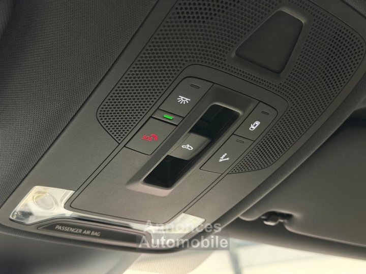 Audi A3 IV (2) Berline 15 35 TFSI Mild Hybrid 150 S Line S Tronic 7 1° Main FR Options%2B%2B%2B a - 37