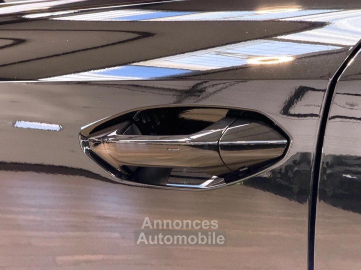 Audi A3 IV (2) Berline 15 35 TFSI Mild Hybrid 150 S Line S Tronic 7 1° Main FR Options%2B%2B%2B a - 39