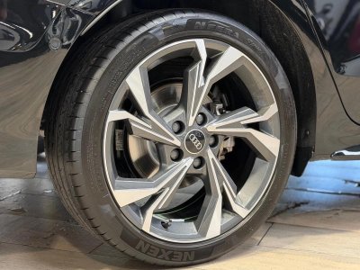 Audi A3 IV (2) Berline 15 35 TFSI Mild Hybrid 150 S Line S Tronic 7 1° Main FR Options%2B%2B%2B a - 40