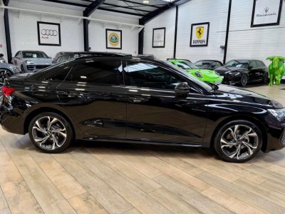 Audi A3 IV (2) Berline 15 35 TFSI Mild Hybrid 150 S Line S Tronic 7 1° Main FR Options%2B%2B%2B a - 43