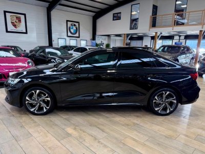 Audi A3 IV (2) Berline 15 35 TFSI Mild Hybrid 150 S Line S Tronic 7 1° Main FR Options%2B%2B%2B a - 44