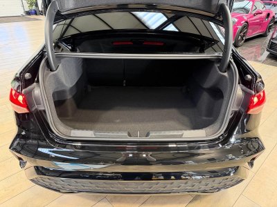 Audi A3 IV (2) Berline 15 35 TFSI Mild Hybrid 150 S Line S Tronic 7 1° Main FR Options%2B%2B%2B a - 45