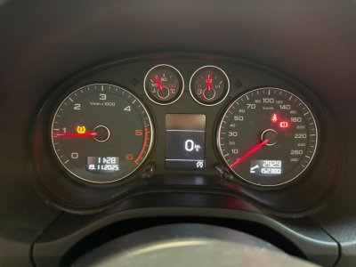 Audi A3 CABRIOLET 20 TDI 140 DPF S Line - 23