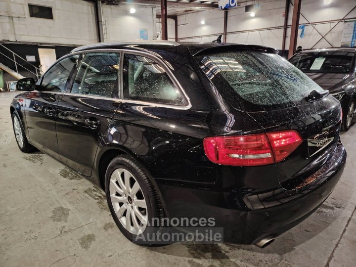 Audi A4 AVANT 30 V6 TDI 239 Ambition Luxe quattro Tiptronic - 4