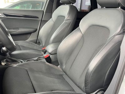 Audi Q3 Comp&eacute;tition TDI 20 150CH S Line Suivi Attelage M&eacute;plat Si&egrave;ges chauffants X&eacute;non Pack black 399-mois   - 4