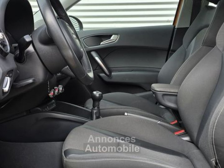 Audi A1 20 TDI AMBIANTE 143cv Toit ouvrant - 3