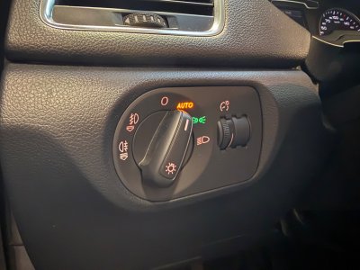 Audi Q3 20 TDI 140 ch Attraction / Distribution OK   - 29