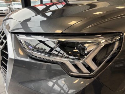 Audi Q3 35 TFSI 150ch Mild Hybrid S tronic 7 SLINE   - 7