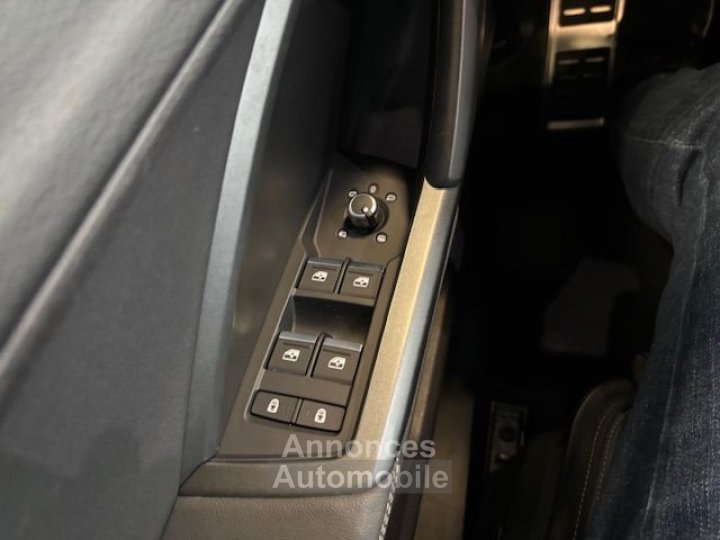 Audi Q3 35 TFSI 150ch Mild Hybrid S tronic 7 SLINE - 30