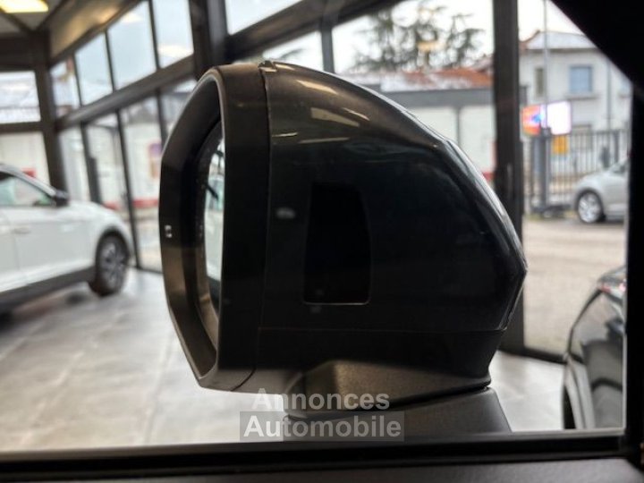 Audi Q3 35 TFSI 150ch Mild Hybrid S tronic 7 SLINE - 39