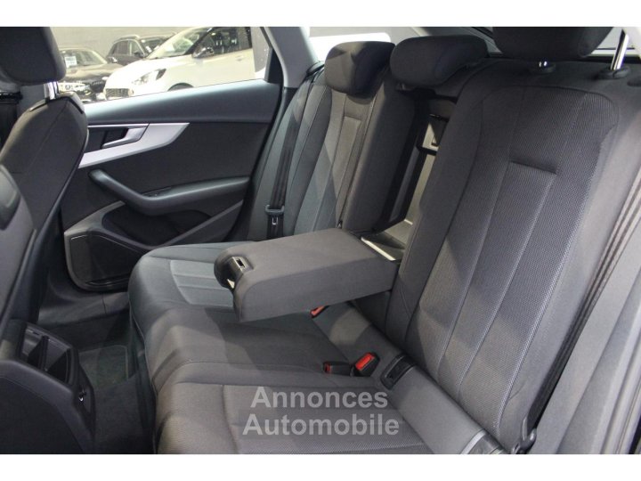 Audi A4 Avant 40 TFSI 190 S-tronic ACC/Hayon Elec/si&egrave;ges Chauffants - 31