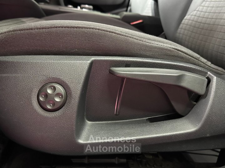 Audi A3 Sportback 35 TFSI CoD 150 Design / Apple car play / R&eacute;gulateur adaptatif/Feux Led - 30