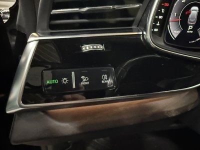 Audi Q8 50 TDI 286ch S line quattro tiptronic 8   - 13