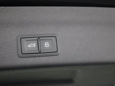 Audi A6 Avant Quattro 20 40 TDI - 204 - BV S-tronic AVANT 2018 BREAK S line PHASE 1 - 16