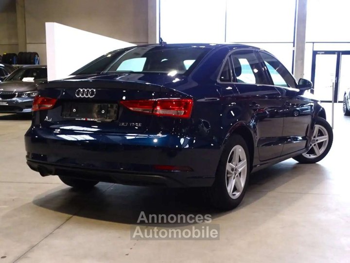 Audi A3 30TFSI Sedan - 3