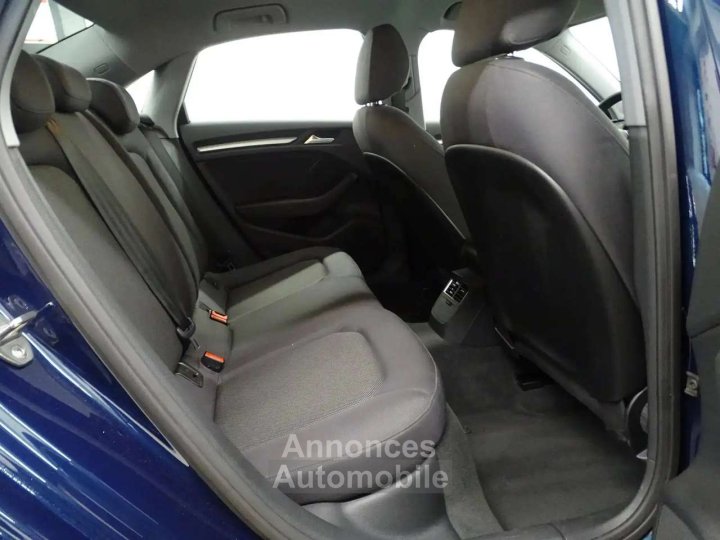 Audi A3 30TFSI Sedan - 10