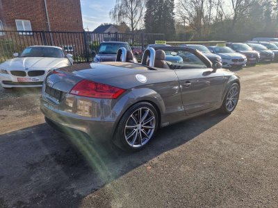 Audi TT Roadster 18 TFSI Cabriolet   - 5