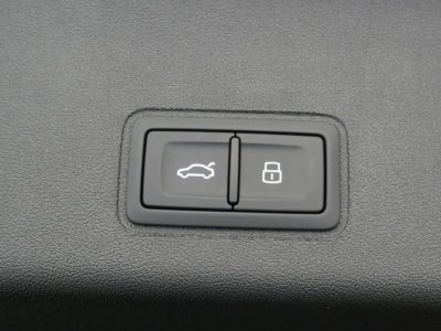 Audi Q3 HYBRIDE e-hybrid 272 ch S tronic 6 S line   - 29