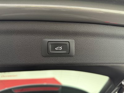 Audi Q3 35 TFSI 150 ch S tronic 7 Design   - 9