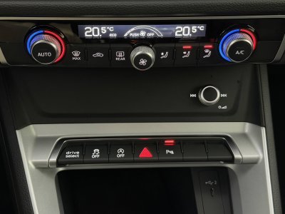 Audi Q3 35 TFSI 150 ch S tronic 7 Design   - 50