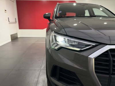 Audi Q3 35 TFSI 150 ch S tronic 7 Design   - 52