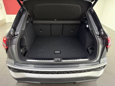 Audi Q3 HYBRIDE e-hybrid 272 ch S tronic 6 S line   - 8