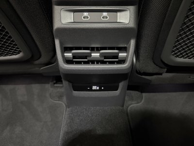 Audi Q3 HYBRIDE e-hybrid 272 ch S tronic 6 S line   - 11