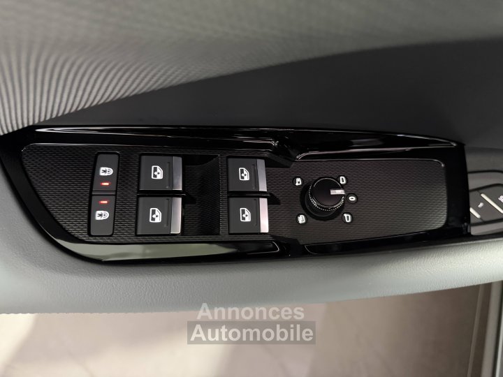 Audi Q3 HYBRIDE e-hybrid 272 ch S tronic 6 S line - 14