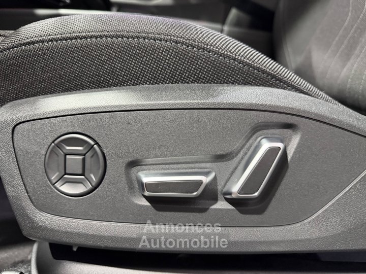 Audi Q3 HYBRIDE e-hybrid 272 ch S tronic 6 S line - 17