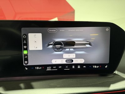 Audi Q3 HYBRIDE e-hybrid 272 ch S tronic 6 S line   - 40