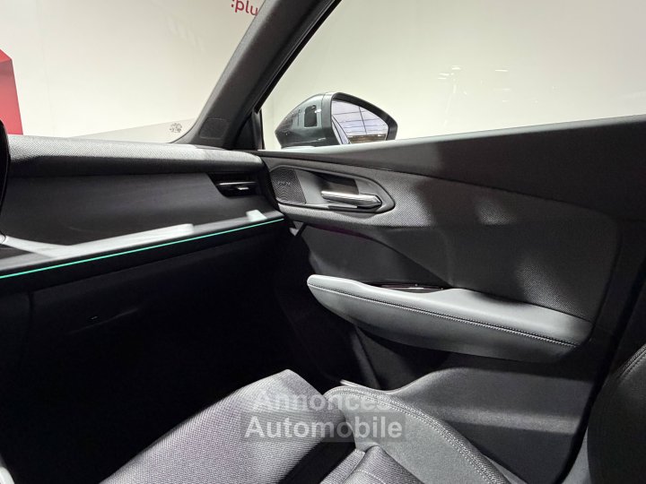 Audi Q3 HYBRIDE e-hybrid 272 ch S tronic 6 S line - 61