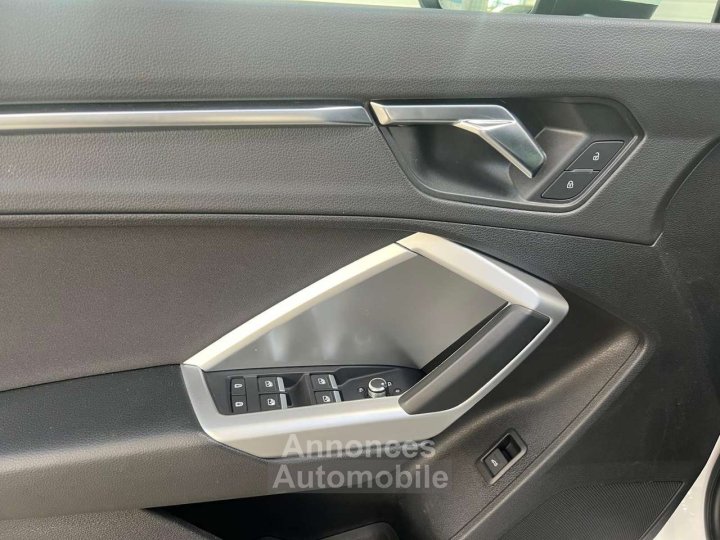 Audi Q3 35 TFSI 150 ch S tronic 7 Design - 4