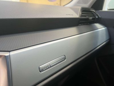 Audi Q3 35 TFSI 150 ch S tronic 7 Design   - 12