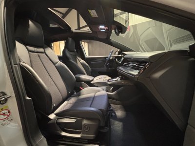 Audi Q4 E-Tron SPORTBACK 40 204 ch 82 kWh S line - première main - parfait état - toit ouvrant   - 14