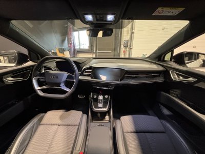 Audi Q4 E-Tron SPORTBACK 40 204 ch 82 kWh S line - première main - parfait état - toit ouvrant   - 15