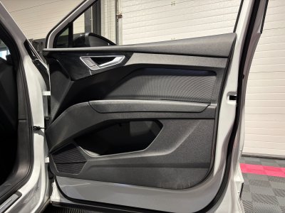 Audi Q4 E-Tron SPORTBACK 40 204 ch 82 kWh S line - première main - parfait état - toit ouvrant   - 49