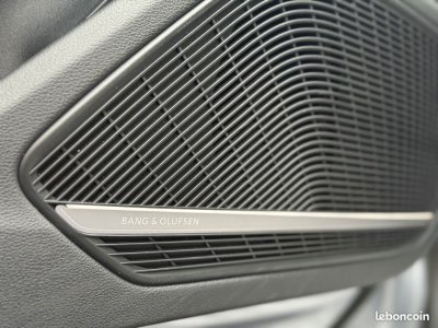 Audi A4 Avant 20l 40 tdi 190ch s-tronic s-line bang & olufsen toit ouvrant camera park assist   - 9