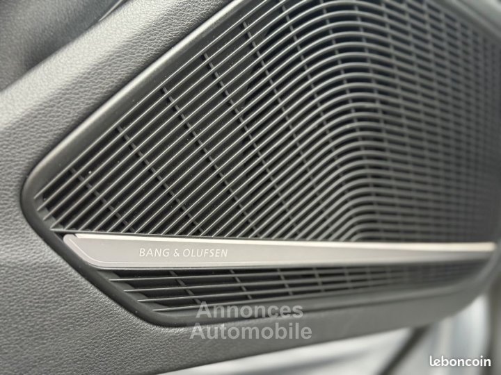 Audi A4 Avant 20l 40 tdi 190ch s-tronic s-line bang & olufsen toit ouvrant camera park assist - 9